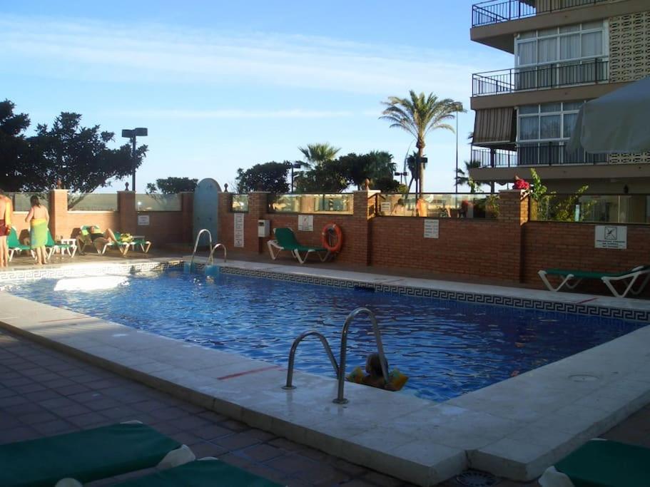 Seafront Apartment With Open-Air Heated Pool Fuengirola Exterior foto